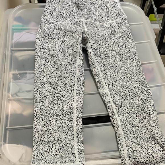 Lululemon Wunder under luxtreme - Picture 4 of 5